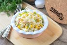 Гавайский салат с крабовыми палочками