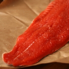 Рецепт Жареный лосось с черничным соусом