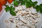 Салат "Рваная курица" с грибами
