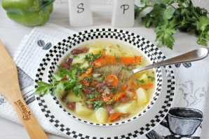 Постный суп из красной фасоли