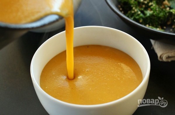 Суп-пюре из тыквы с чесноком
