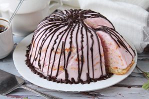 Блинный торт с йогуртовым кремом