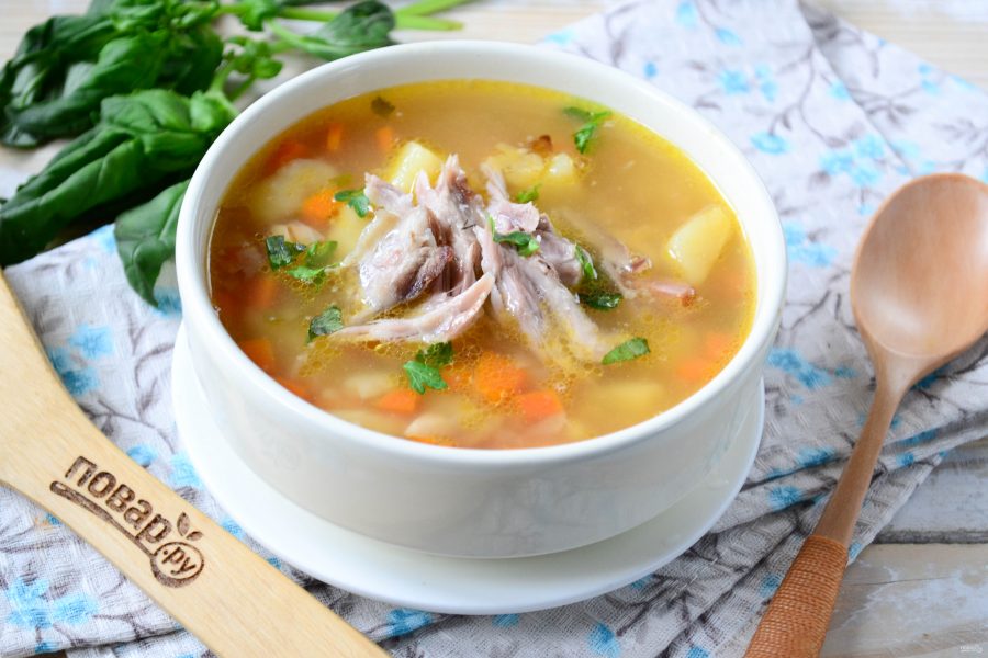 Суп со свининой простой рецепт. Суп из свиных ребрышек. Суп гороховый. Гороховый суп со свиными ребрышками. Суп с рёбрышками свиными.