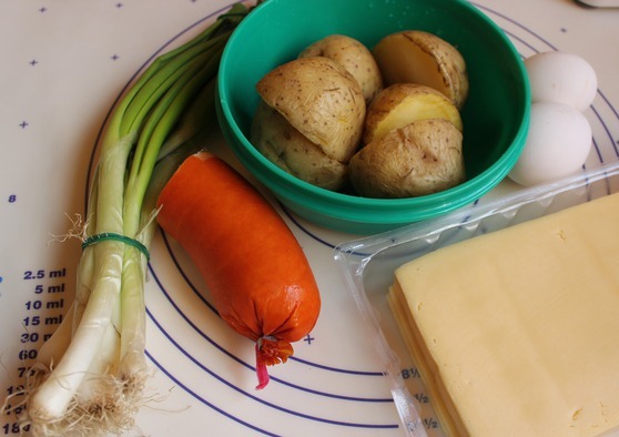 Рецепт Картофельные биточки с сардельками