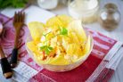 Салат с крабовыми палочками и чипсами