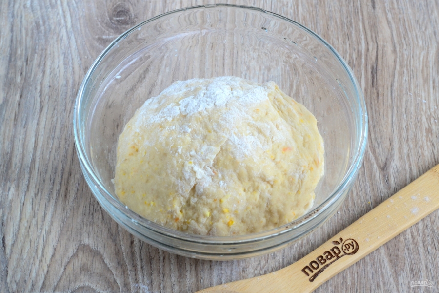 400 Грамм муки. Масло сливочное с мукой на булочки. В каком виде добавить цедру апельсина в тесто.