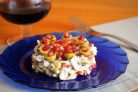 Салат с гранатом и кальмарами