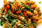 Макароны с морковью и луком
