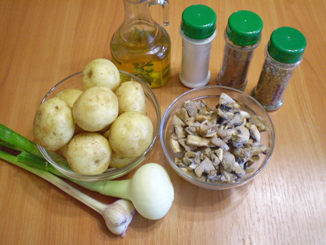 Рецепт Тушеная картошка с грибами в мультиварке