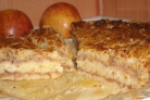 Пирог из манки с яблоками