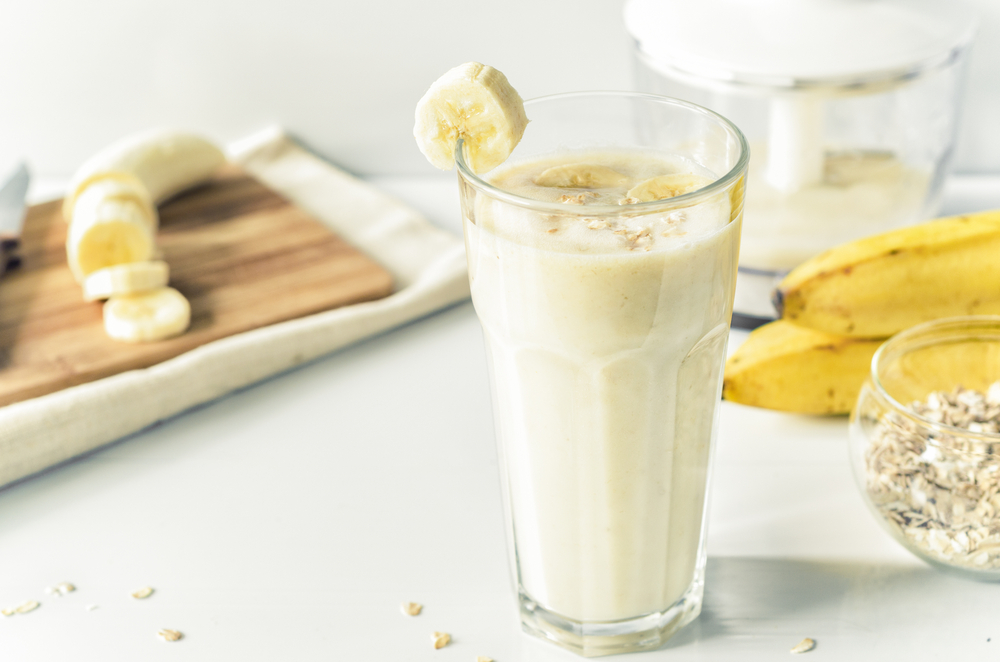 Молочный банановый коктейль