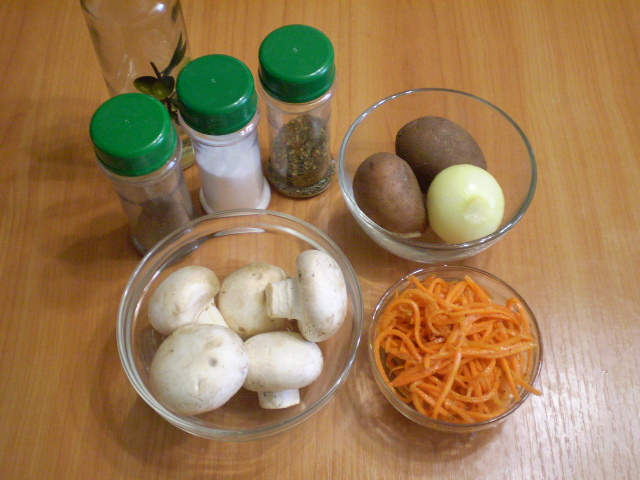 Рецепт Салат с морковкой и грибами