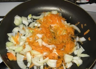 Рецепт Тушеная картошка с сосиской