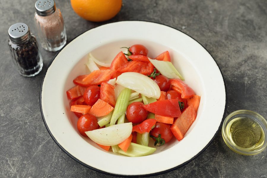Пеленгас с овощами в духовке