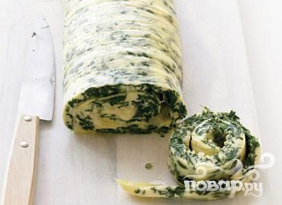 Рецепт Рулет из омлета со шпинатом и сыром