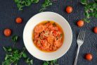 Салат из помидор, перца и моркови