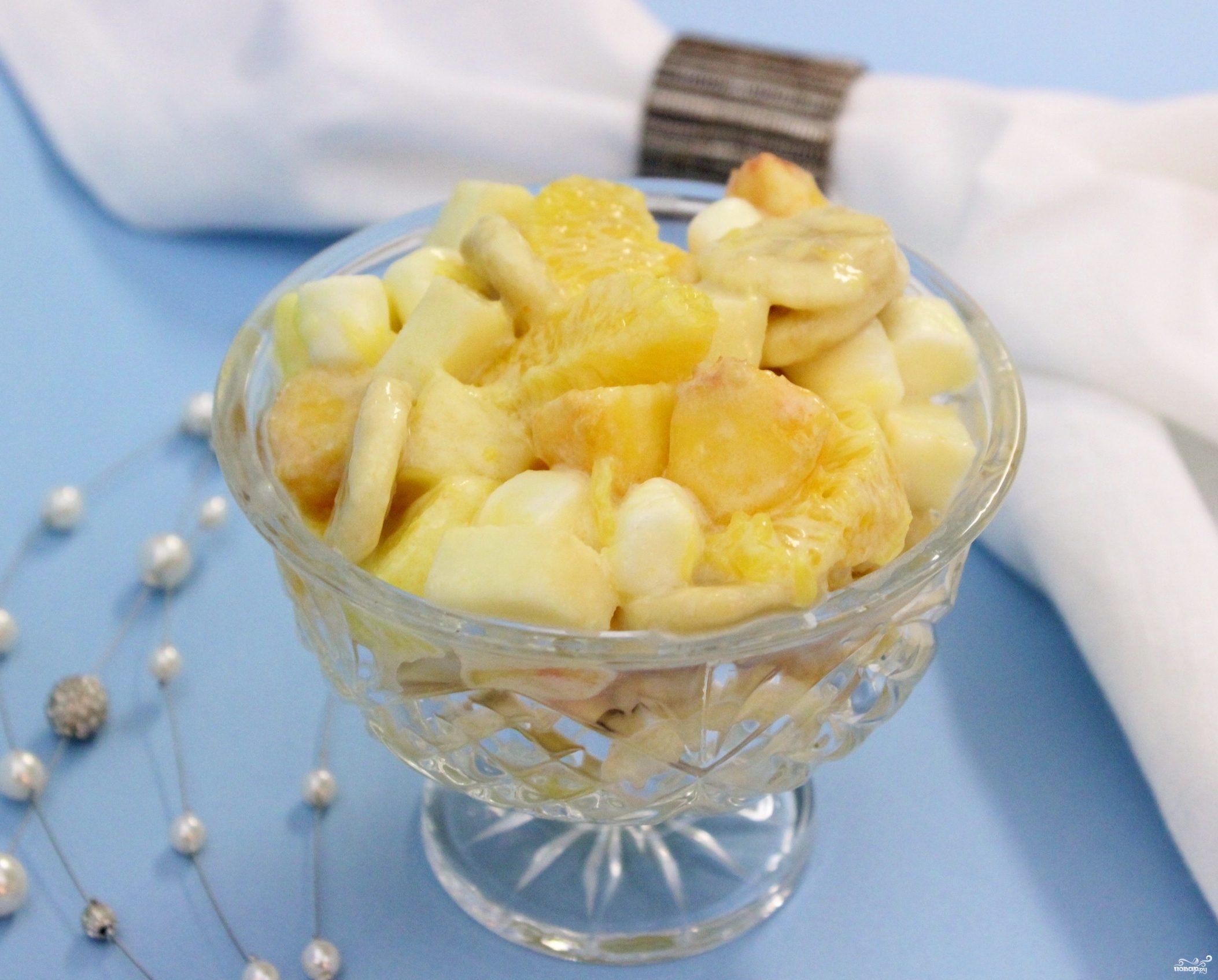 Рецепт Салат из яблок и бананов