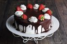Шоколадный торт с заварным кремом