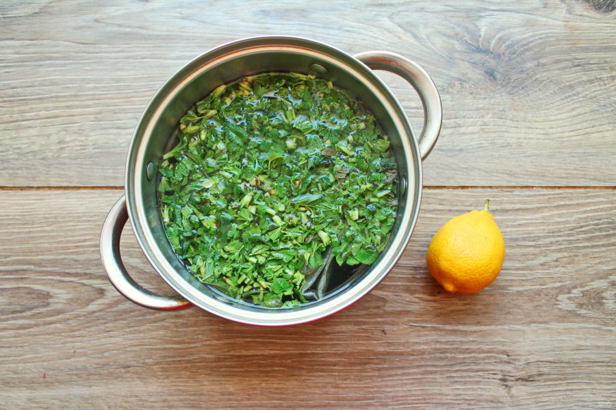 Зеленые холодной водой. Холодный зеленый чай. Холодный зеленый чай фото. Холодный зеленый чай своими руками. Щавелеед зеленый.