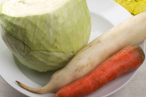 Рецепт Свежий салат из капусты с морковью