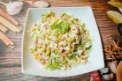 Крабовый салат с капустой и кукурузой