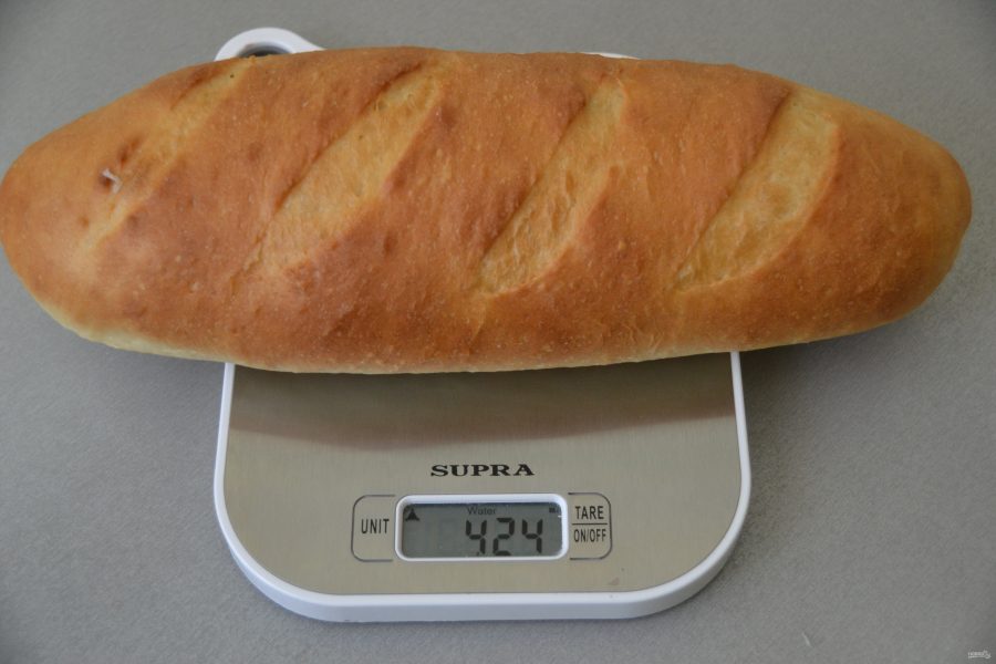 1 кусочек хлеба грамм. Вес батона хлеба. Батон граммы. Батон нарезной вес. Вес батона белого хлеба.