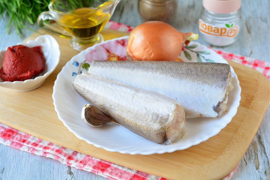 Рыба запеченная с чесноком в духовке