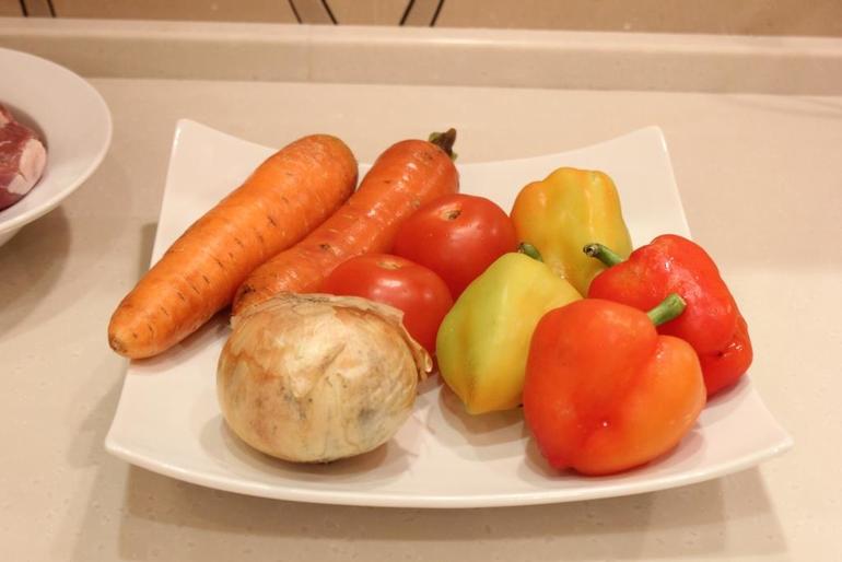Рецепт Свинина с овощами на сковороде