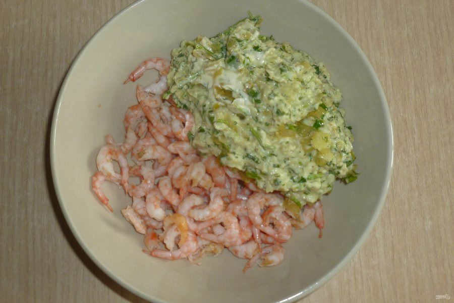 Салат с арбузом и креветками