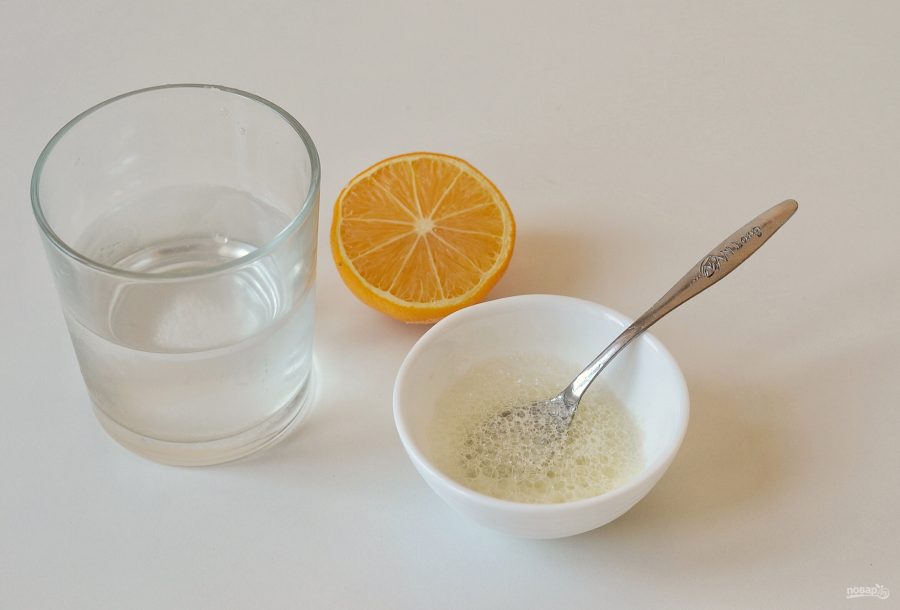 Сода вода лимонный сок. Сода гашеная лимонным соком. Гашение соды лимонным соком. Стакан воды с лимоном и содой. Стакан воды с содой по утрам.