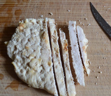 Рецепт Салат с сыром и горошком