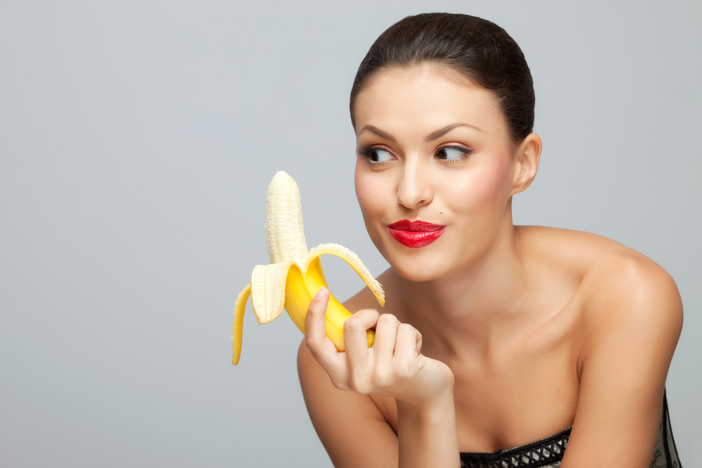Сладкая польза: 10 причин есть бананы каждый день