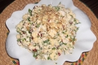 Салат с омлетом и ветчиной