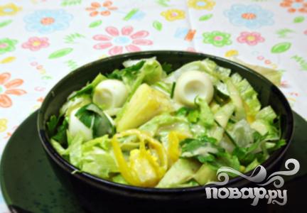 Рецепт Летний салат с латуком и ананасом