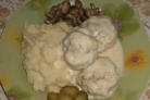 Биточки мясные в сметанном соусе в духовке