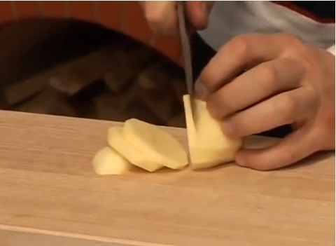 Рецепт Картошка с салом на шампурах