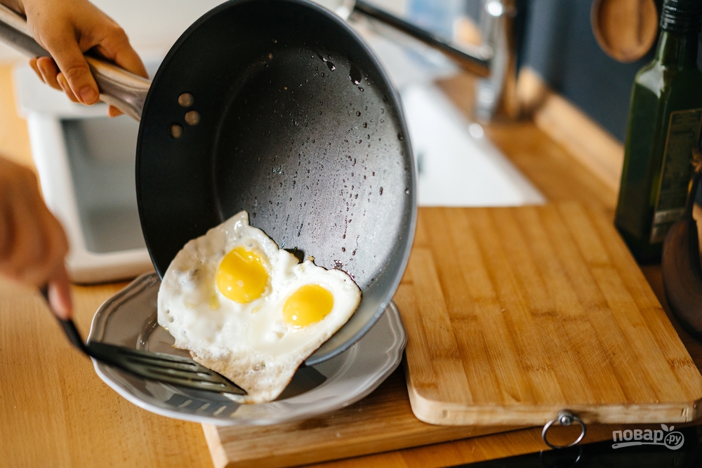 Быстро и вкусно: 12 замечательных яичниц