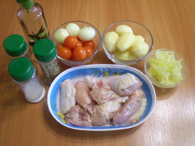 Рецепт Курица в духовке с овощами и картофелем