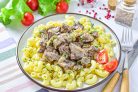 Куриная печень с макаронами