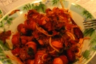 Макароны с сардельками в томатном соусе