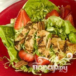 Рецепт Куриный салат из сезонных фруктов