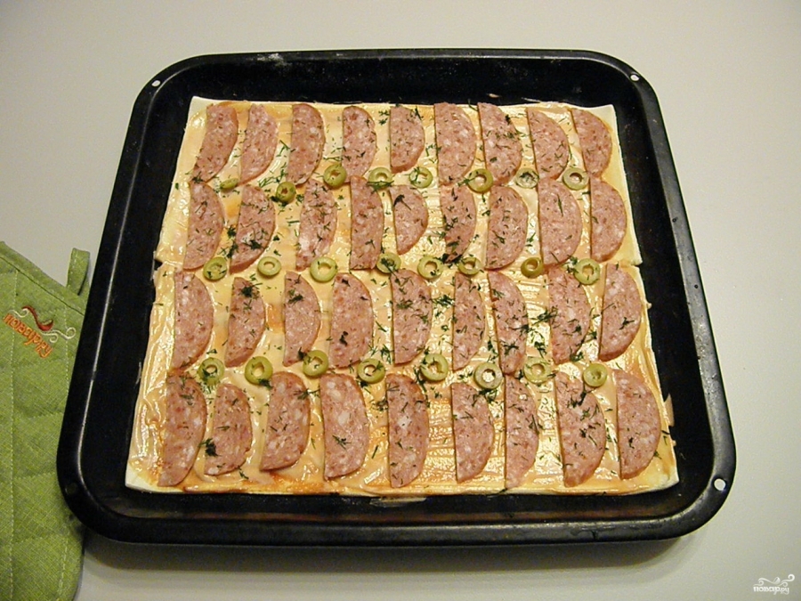 Пицца из слоеного бездрожжевого теста в духовке - пошаговый рецепт с .