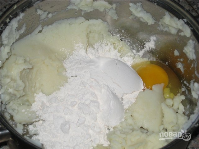 Галушки яйца и мука