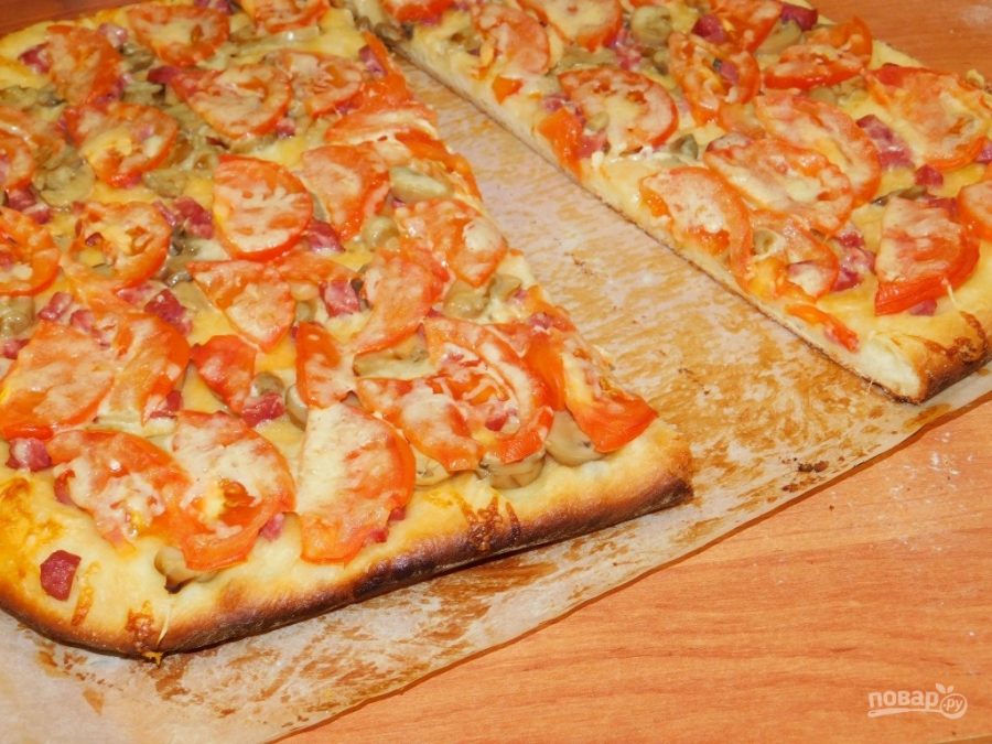 Ингредиенты пиццы в духовке