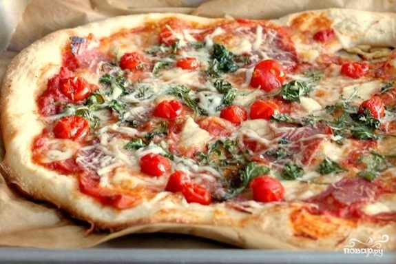 Рецепт Пицца с салями, помидорами и сыром