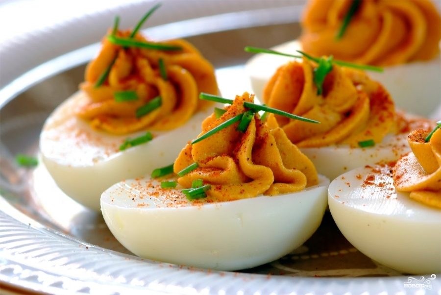 Рецепт Пикантные фаршированные яйца