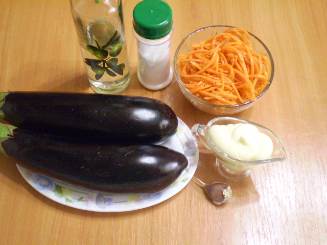 Рецепт Рулетики из баклажанов с морковкой и чесноком