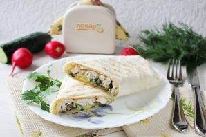 Лаваш с курицей, грибами и сыром