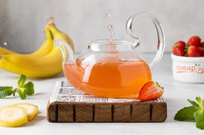 Зеленый чай с клубникой и бананом