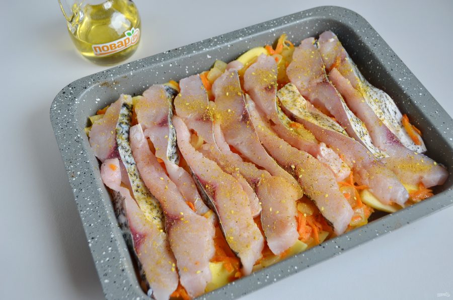 Картошка с рыбой в духовке рецепт с фото